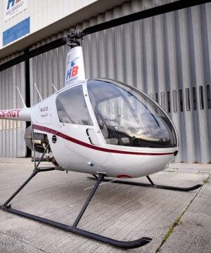 Robinson R22 (1)